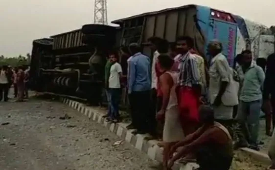 यूपी: मैनपुरी में पर्यटकों से भरी बस पलटी, 17 यात्रियों की मौत 35 घायल