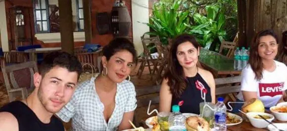 परिणीति और प्रियंका ने 'टिप टिप बरसा पानी' पर किया ऐसा डांस, देखते रह गए निक जोनास