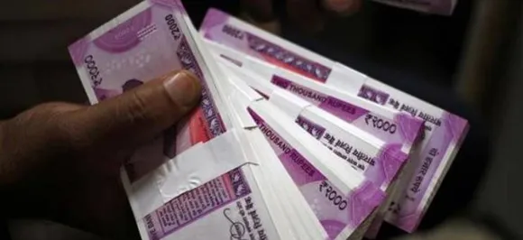 ऐतिहासिक निचले स्तर पर रुपया, एक डॉलर की क़ीमत 69.09 रुपये