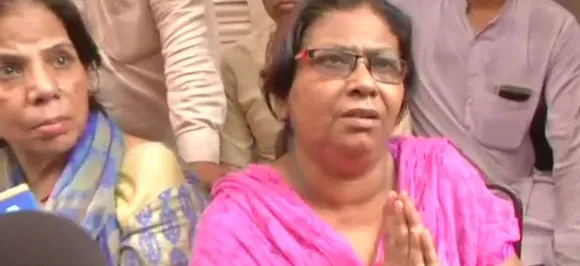 बुराड़ी कांड: आत्महत्या नहीं हत्या का है मामला, पुलिस जांच में कर रही गुमराह: रिश्तेदार