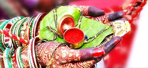 जानिए सिंदूर लगाने के धार्मिक और वैज्ञानिक कारण, होते है ये नुकसान