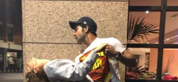 'मेंटल है क्या' का लंदन शेड्यूल पूरा, राजकुमार राव और कंगना रनौत ने सड़क पर किया डांस