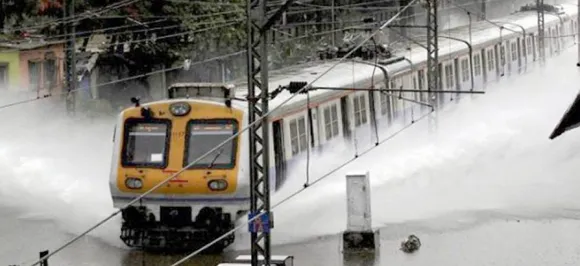 मुंबई बारिश के चलते ट्रेनों की आवाजाही बाधित होने पर बॉम्बे HC ने लगाई फटकार