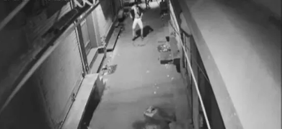 दिल्ली: चोरी करने से पहले चोर ने जमकर लगाए ठुमके, सीसीटीवी में कैद फुटेज