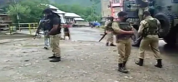 J&K: अनंतनाग के शीर पोरा में CRPF की टुकड़ी पर आतंकी हमला, 2 जवान शहीद