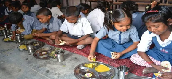मध्यप्रदेश: मिड डे मील में मिली छिपकली, खाने से 50 बच्चे हुए बीमार
