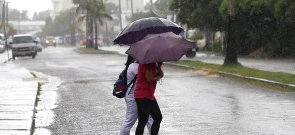 दिल्ली समेत उत्तर भारत में अगले 24 घंटे में हल्की बारिश होने की संभावना