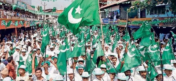हरा झंडा फहराने के खिलाफ याचिका पर सुप्रीम कोर्ट ने केंद्र से मांगी राय