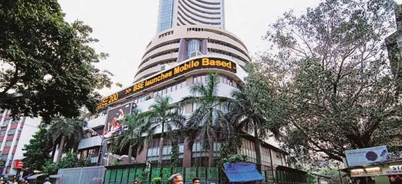 बैंक शेयरों में तेजी से सेंसेक्स 196 अंक मजबूत होकर बंद, निफ्टी 11000 के पार
