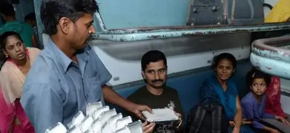 ट्रेनों में भोजन की गुणवत्ता बढ़ाने के लिए IRCTC नए रसोई घर स्थापित करेगी: मंत्री