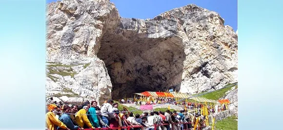 अमरनाथ यात्रा 2018: बाबा बर्फानी के दर्शन के लिए 1983 तीर्थयात्रियों का जत्था रवाना