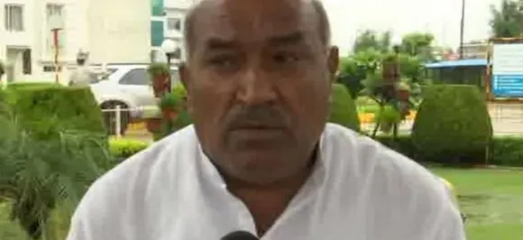 बीजेपी सांसद ने मुस्लिम आबादी को देश के लिए बताया ख़तरा, कहा- नहीं बदले हालात तो बनेगा नया पाकिस्तान