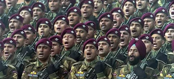 मोदी सरकार ने माना भारतीय सेना में 9 हजार अफसरों की है कमी