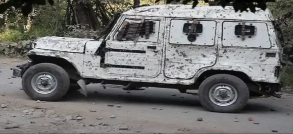 J&K: शोपियां में आतंकियों के मारे जाने के बाद तनाव, सुरक्षबलों से झड़प में एक नागरिक की मौत