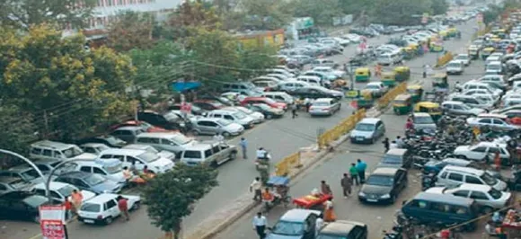 बस ऑपरेटरों ने उठाया दिल्ली में पार्किंग की कमी का मुद्दा