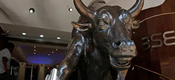 बैंकिंग शेयरों में बढ़त से सेंसेक्स पहली बार 38000 के पार, निफ्टी 11471 पर बंद