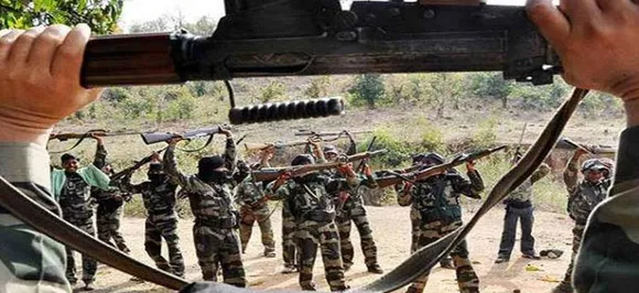 छत्तीसगढ़ : नक्सलियों ने पटरी उखाड़ी, पैंसेजर ट्रेन ट्रैक से उतरी