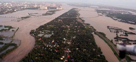 केरल में बाढ़ और बारिश से मरने वालों की संख्या 37 पहुंची, कई जिलों में रेड अलर्ट जारी