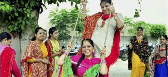 हरियाली तीज 2018: महिलाओं के लिए इस त्योहार का है विशेष महत्व, जानें इससे जुड़ी कुछ खास बातें