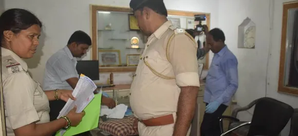 मुजफ्फरपुर बालिका गृह कांडः सीबीआई ने ली तलाशी, तेजस्वी यादव ने नीतीश कुमार पर बोला हमला