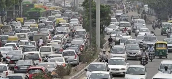 दिल्ली-NCR की गाड़ियों पर लगेंगे रंगीन स्टीकर , केंद्र की योजना पर सुप्रीम कोर्ट ने लगाई मुहर