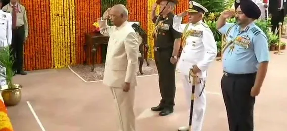स्वतंत्रता दिवस के मौके पर राष्ट्रपति कोविंद ने शहीदों को किया याद, अमर ज्योति पर दी श्रद्धांजलि