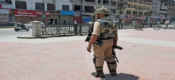 जम्मू-कश्मीर: स्वतंत्रता दिवस के विरोध में अलगाववादियों का घाटी बंद, इंटरनेट सेवा ठप