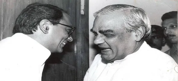 अटल बिहारी वाजपेयी के निधन पर दिग्विजय सिंह ने पीएम मोदी को दिलाई राजधर्म की याद