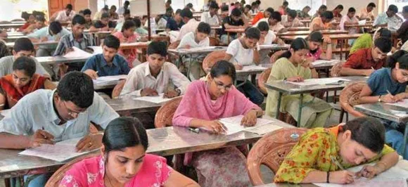 यूपी में शिक्षकों की बंपर भर्ती, 68500 सीटों के लिए नोटिफिकेशन जारी,आवेदन करने की तारीख यहां देखें
