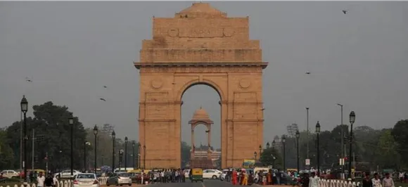 इंडिया गेट पर दो युवक कर रहे थे 'गलत काम', पुलिस ने किया गिरफ्तार