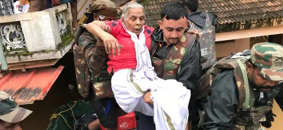 केरल बाढ़ पीड़ितों के लिए उठने लगे मदद के हाथ, यूएई देगा 10 करोड़ डॉलर