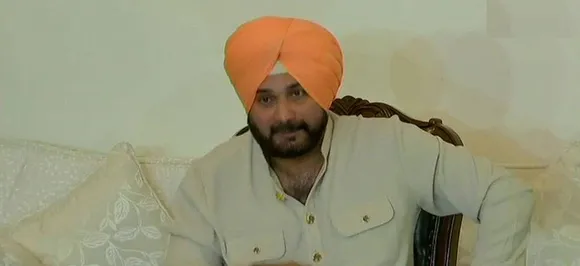 पाकिस्तान जाने पर नवजोत सिंह सिद्धू ने दी सफाई, कहा अटल, मोदी ने भी किया था दौरा