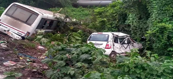 महाराष्ट्र:  तेज रफ्तार बेकाबू बस ने कार को मारी टक्कर, बीजेपी नेता की मौत
