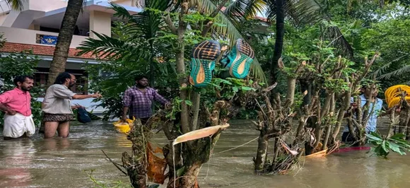 प्रकृति के साथ क्रूर हरकतें बढ़ा रही बाढ़, 2018 में अब तक 1000 लोगों की गई जान