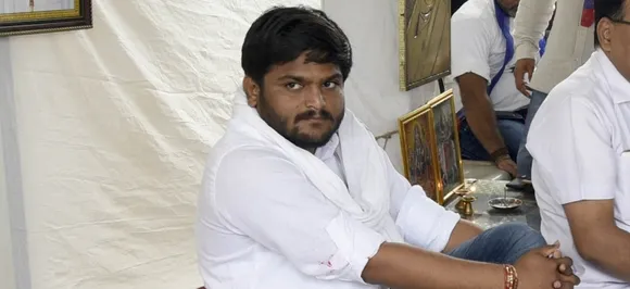 भूख हड़ताल कर रहे हार्दिक पटेल के समर्थन में उतरे अरविंद केजरीवाल
