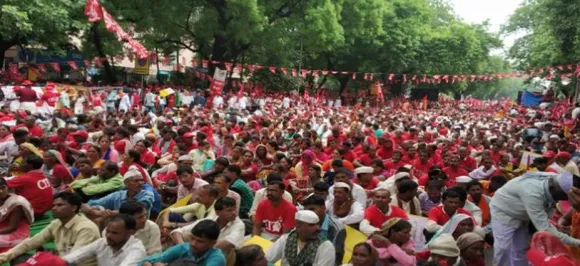 किसान संगठन ने केंद्र सरकार को दी धमकी, कहा- किसानों के प्रति बदलें नीति वरना उन्हें बदल देंगे