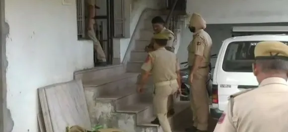 जम्मू-कश्मीर: चर्च संचालित हॉस्टल में पुलिस की छापेमारी, 20 बच्चियों को छुड़ाया गया, यौन शोषण का आरोप, 1 व्यक्ति गिरफ्तार