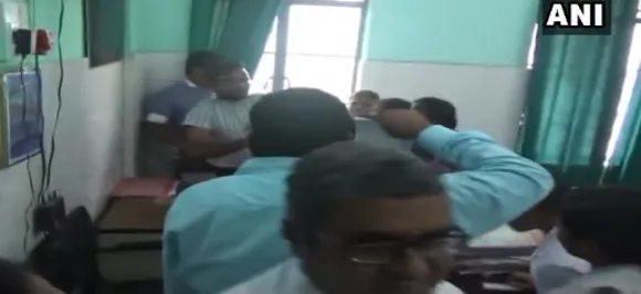 वीडियो: बिहार के मेडिकल कॉलेज में दुर्गा बनी छात्रा, डॉक्टर की काली करतूत का ऐसे उतारा भूत