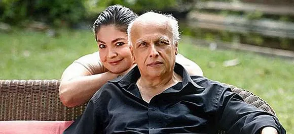 Birthday Special: महेश भट्ट की बेटी के साथ ये विवादित फोटो खूब हुई थी वायरल, लोगों ने बताया था सभ्यता के खिलाफ