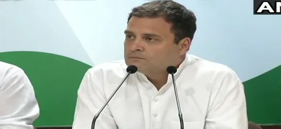 राफेल डील को लेकर राहुल का पीएम पर हमला, कहा- मोदी बताएं ओलांद सही कह रहे हैं या झूठ