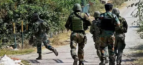 जम्मू-कश्मीर: पुलवामा में हिज्बुल मुजाहिदीन के दो आतंकी गिरफ्तार