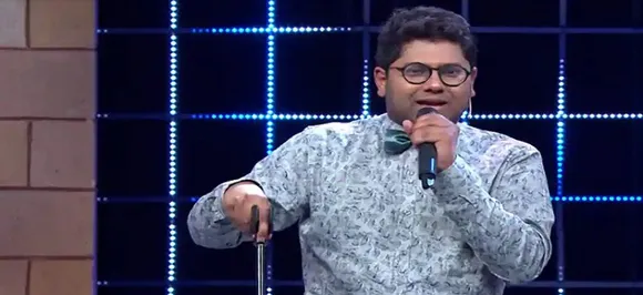 AIB  के इस पॉपुलर कॉमेडियन ने नाबालिगों को भेजे भद्दे मैसेज, लड़कियों ने शेयर किये स्क्रीनशॉट्स