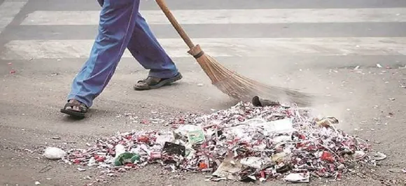 दिल्ली: सफाईकर्मचारियों का हड़ताल जारी, केंद्र सरकार ने बकाया भुगतान देने से किया इंकार