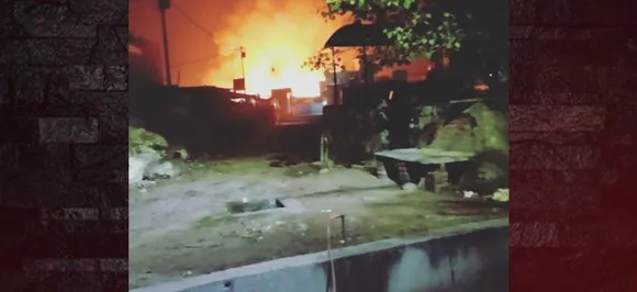 गाजियाबाद के फर्नीचर मार्केट में लगी आग, कई दुकानें खाक, फायर ब्रिगेड का एक जवान घायल