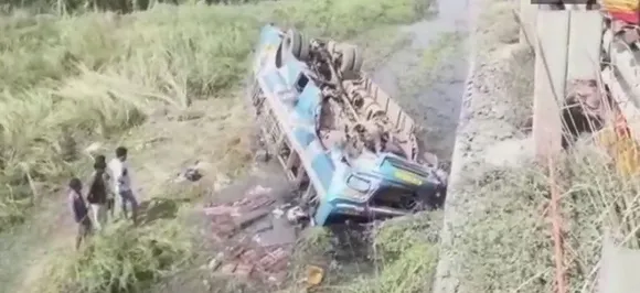 प.बंगाल : हुगली में बस दुर्घटना, 6 की मौत, कई जख्मी