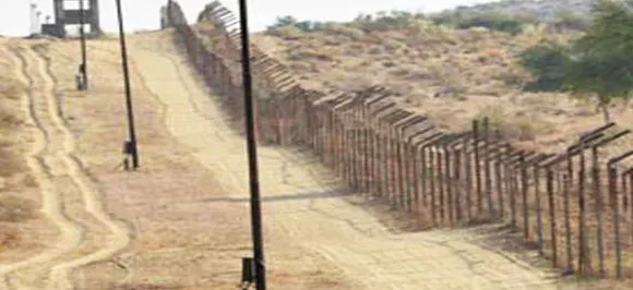पाकिस्तान ने अफगानिस्तान से लगी सीमा खोली