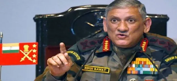 कश्मीर में पत्थरबाज आतंकवादियों का काम करते हैं: जनरल रावत