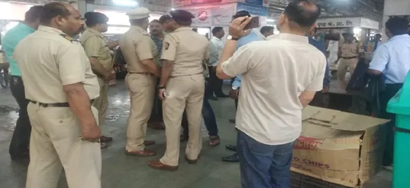 पुणे रेलवे स्टेशन पर पुलिस इंस्पेक्टर को मारी गोली, हालत गंभीर, 1 हमलावर गिरफ्तार