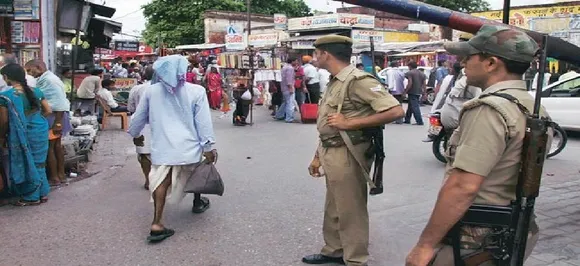 25 नवबंर से पहले अयोध्या में तनाव का माहौल, राशन जुटाने में लगे लोग