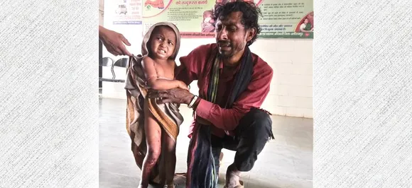 महिला ने गोद में बच्‍ची के साथ रखा था मोबाइल, तभी ऐसा हुआ धमाका कि ...
